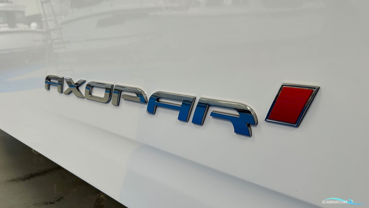 Axopar Yachts 29 XC Cross Cabin