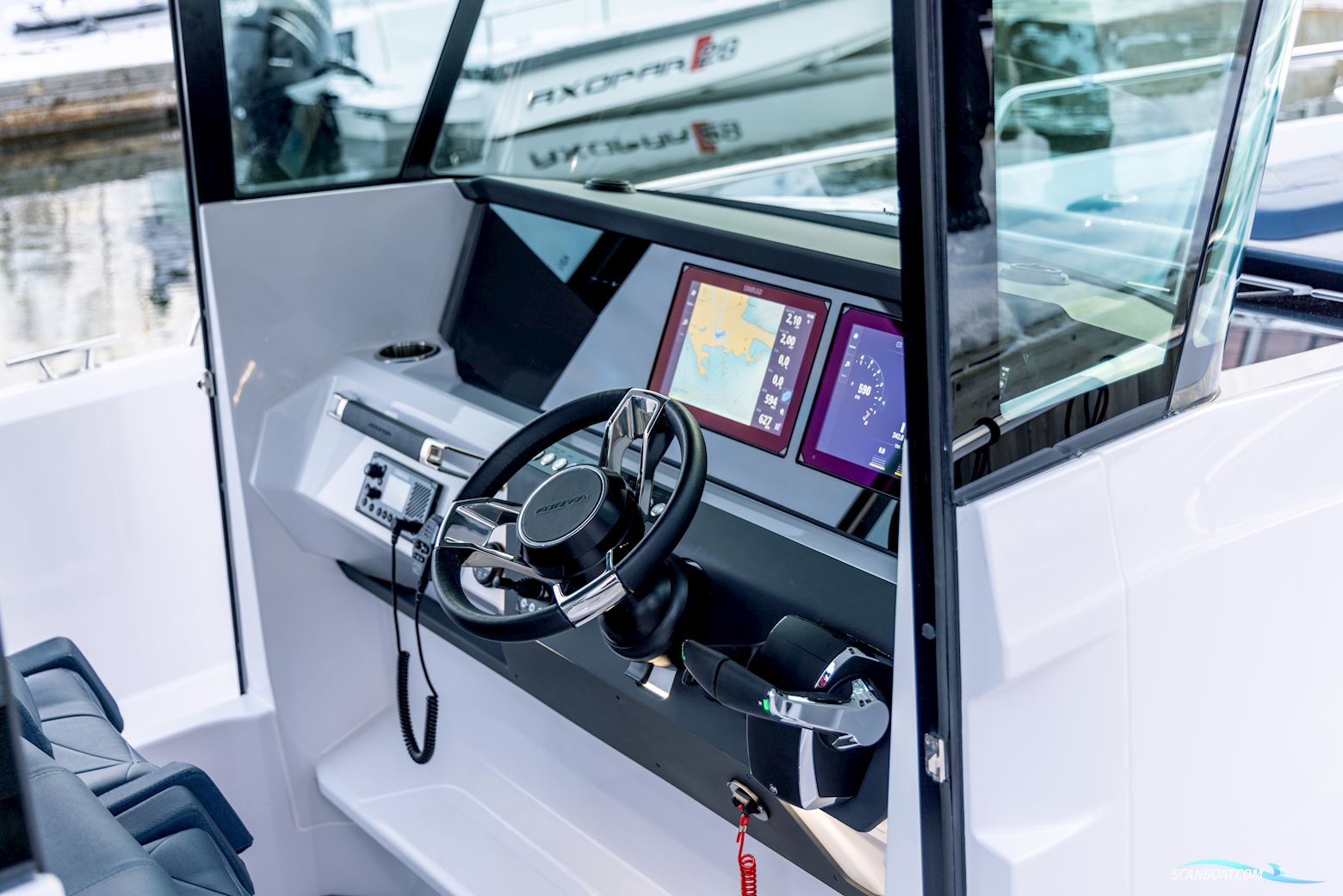 Axopar Yachts 29 XC Cross Cabin