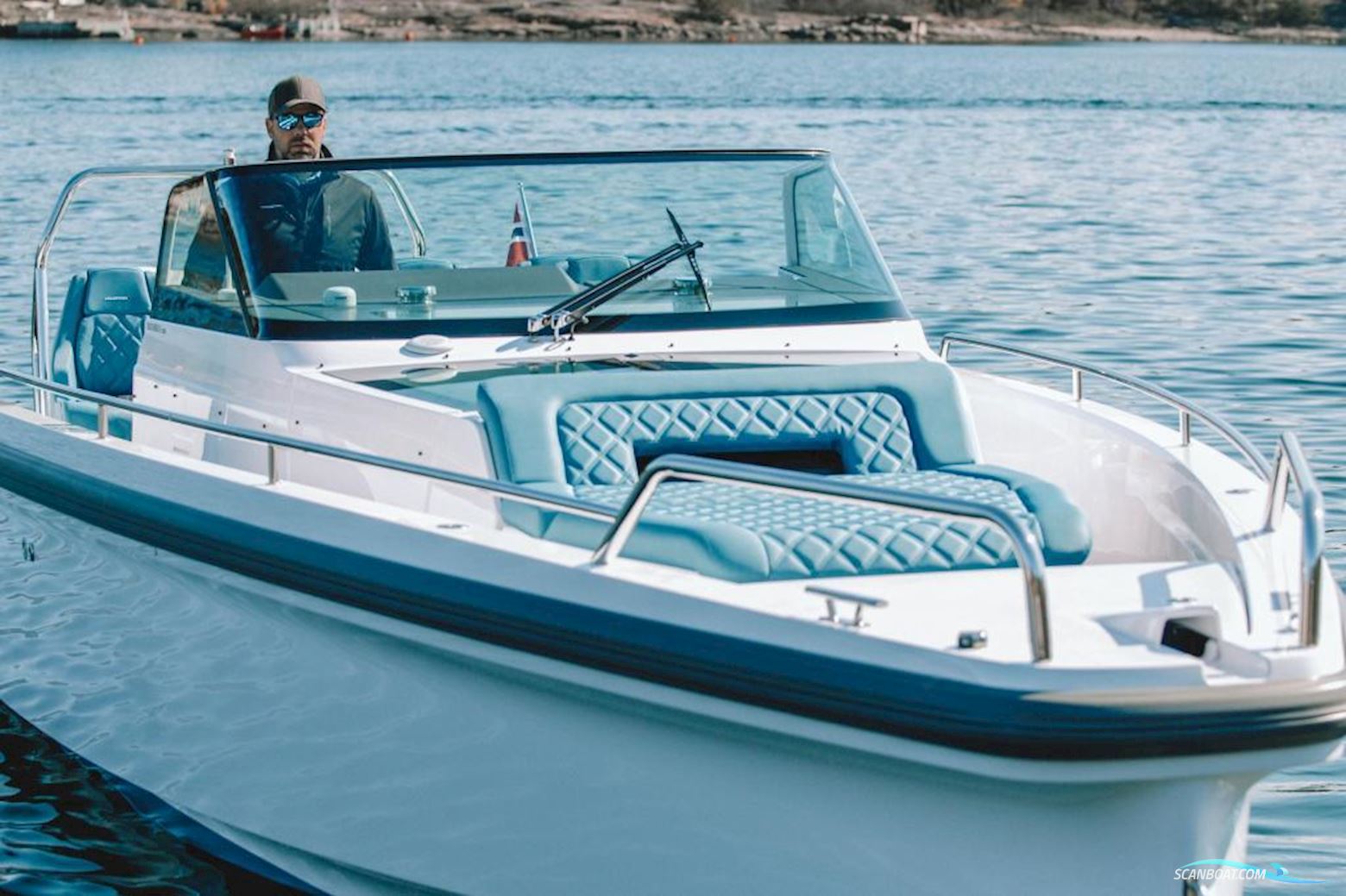 Axopar Yachts 37 Spyder