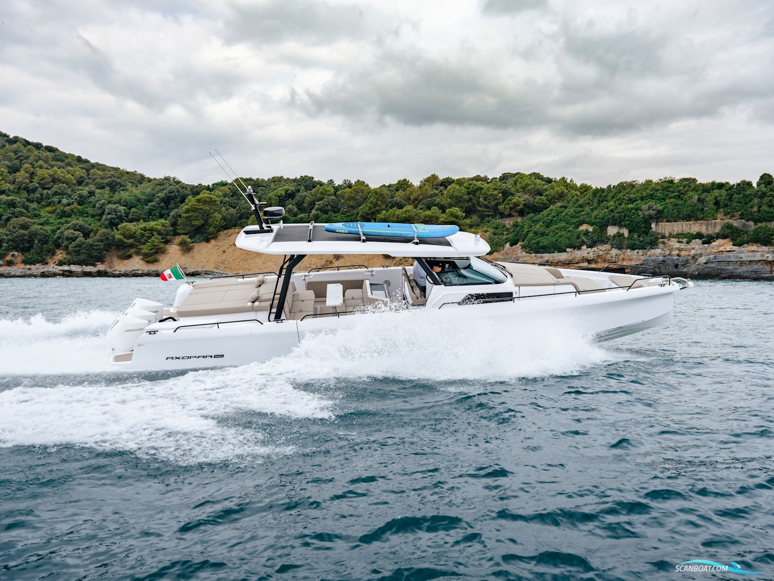 Axopar Yachts 45 Sun-Top