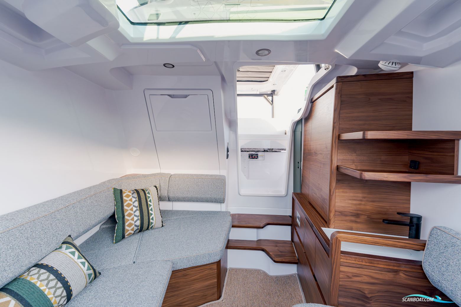 Axopar Yachts Axopar 38 Suntop