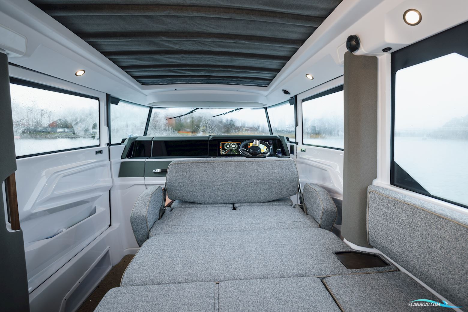 Axopar Yachts Axopar 38 XC Cross Cabin