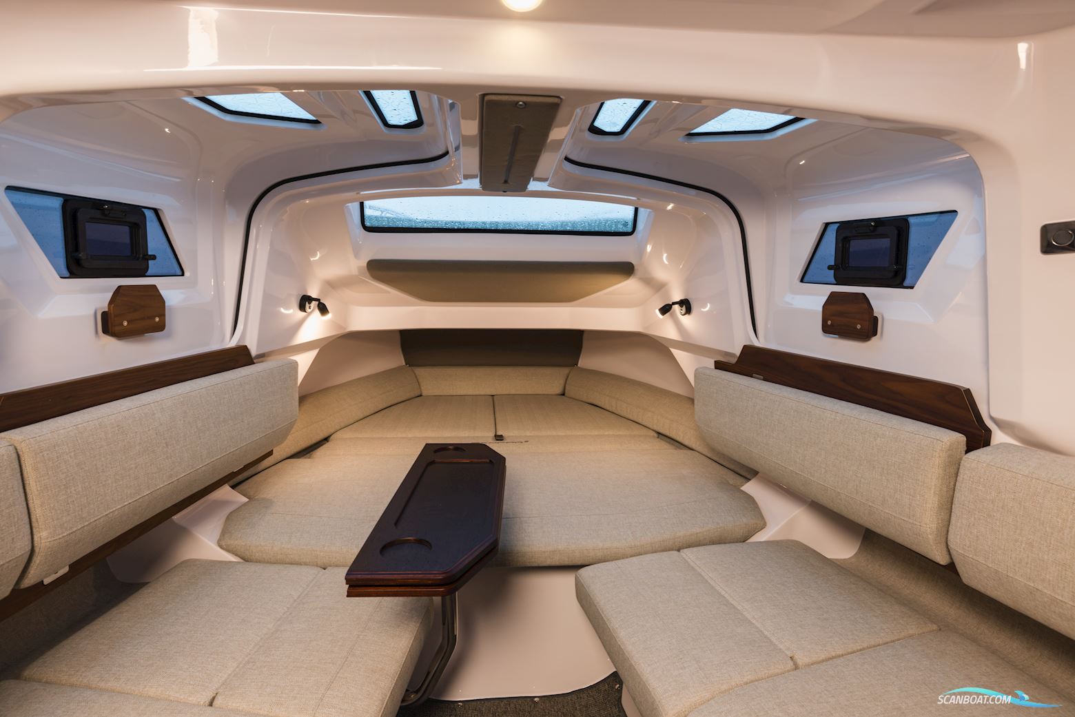 Axopar Yachts Axopar 38 XC Cross Cabin