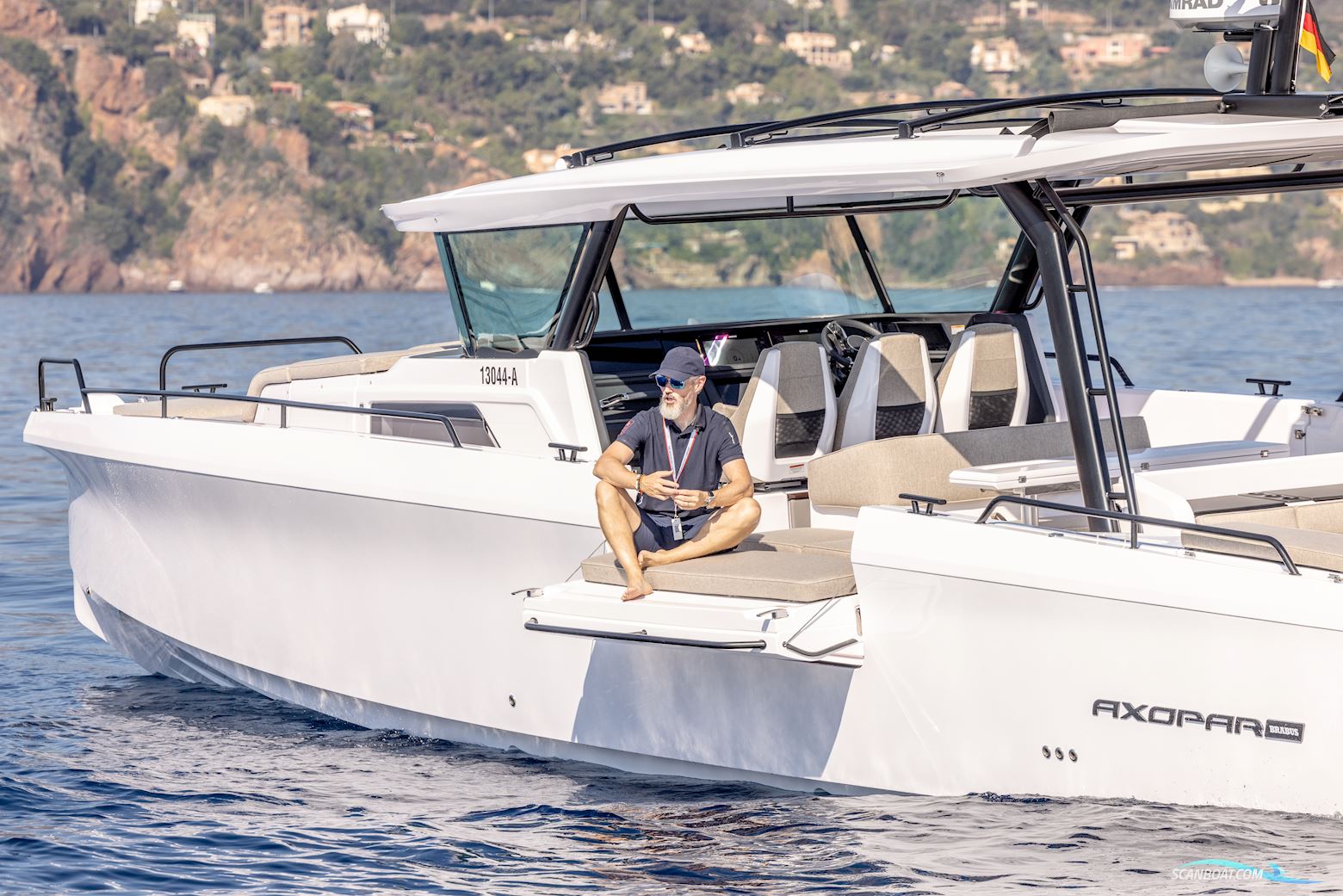 Axopar Yachts Axopar 45 Cross Top