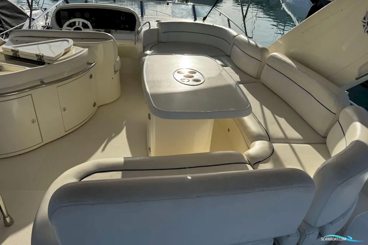 Azimut  62
