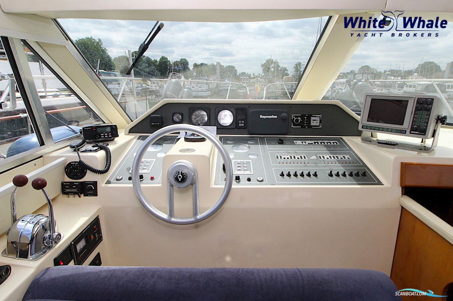 Azimut 37 Fly