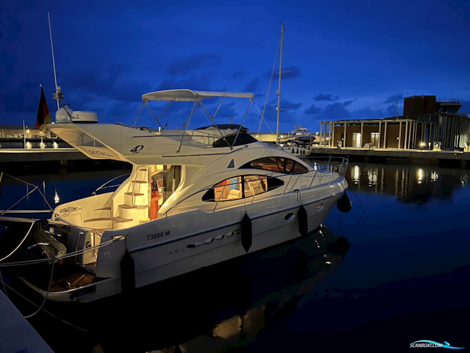Azimut 42 Fly