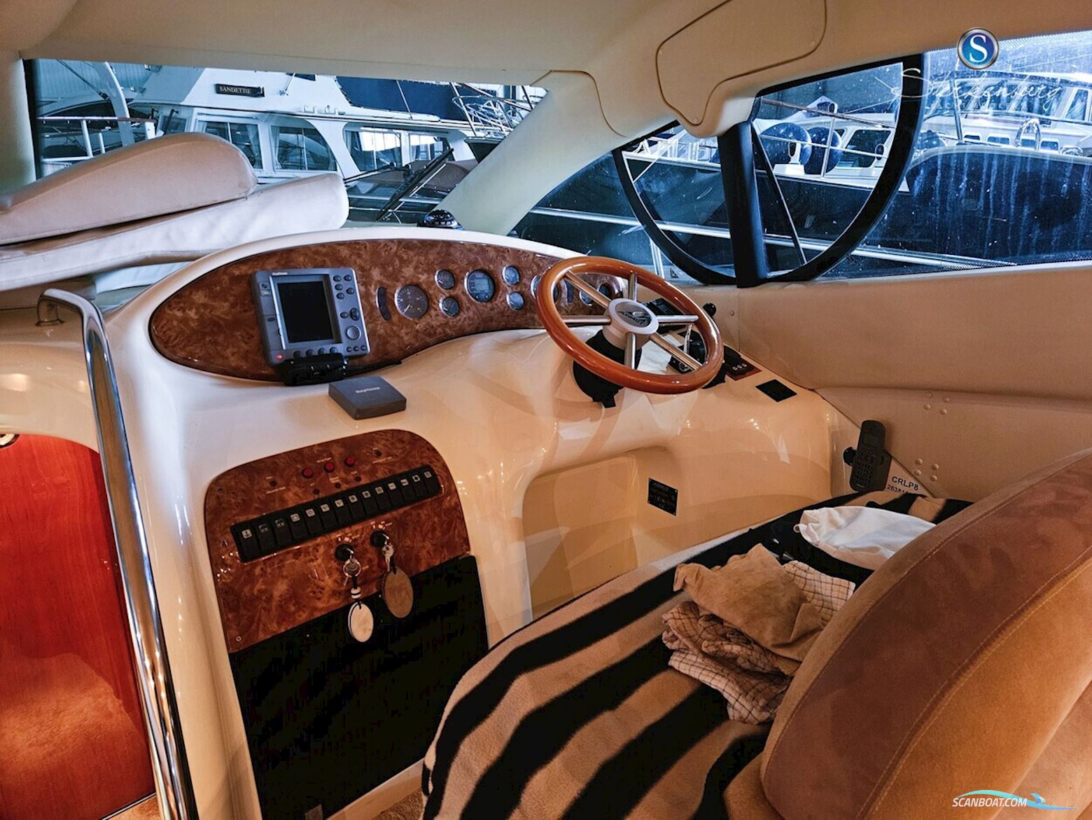 Azimut 42