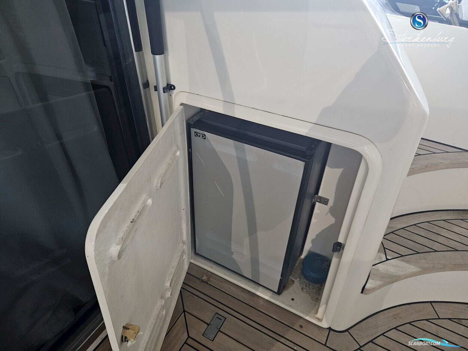 Azimut 42