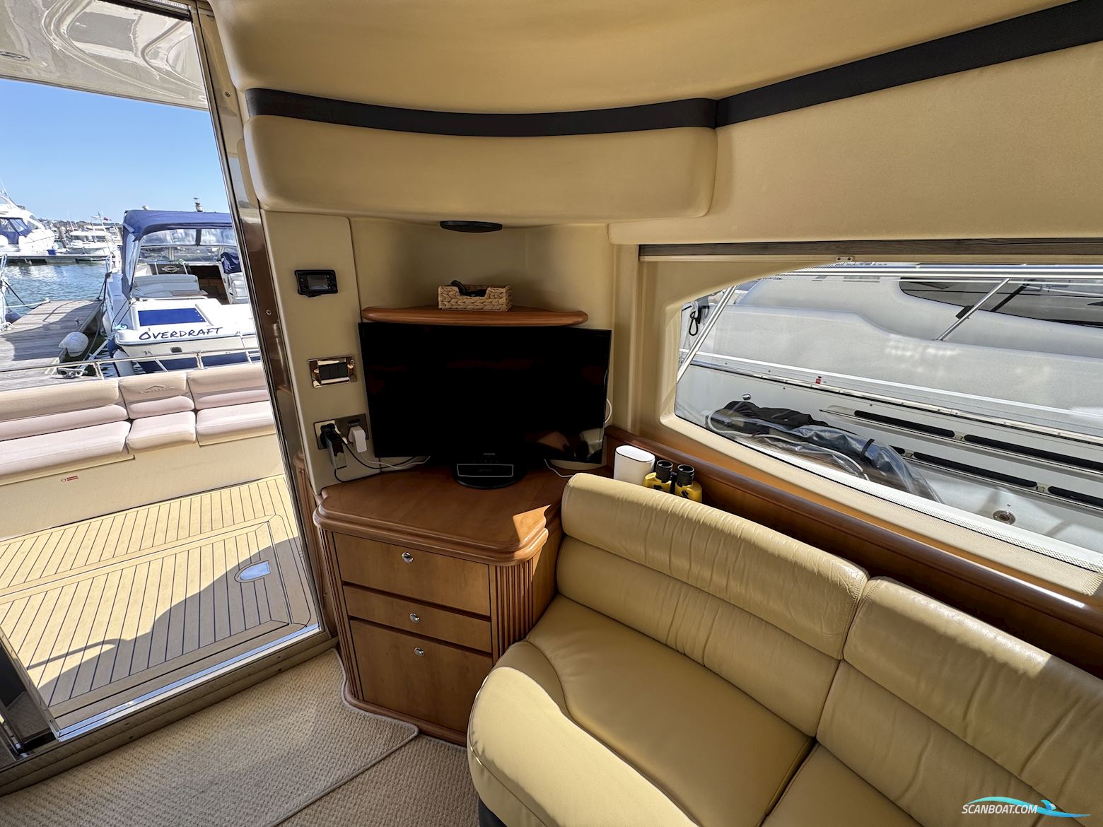 Azimut 42