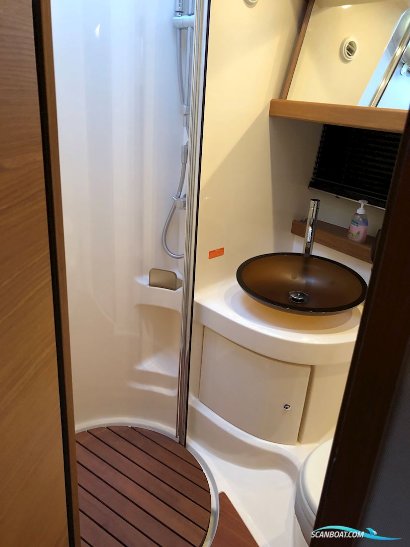 Azimut 43 Fly