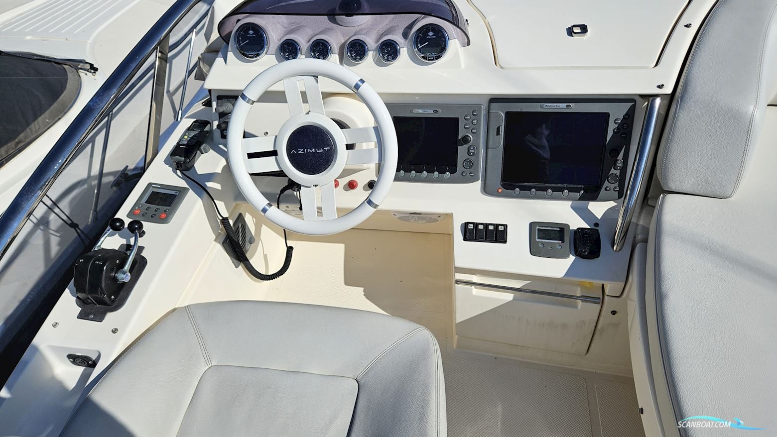 Azimut 43