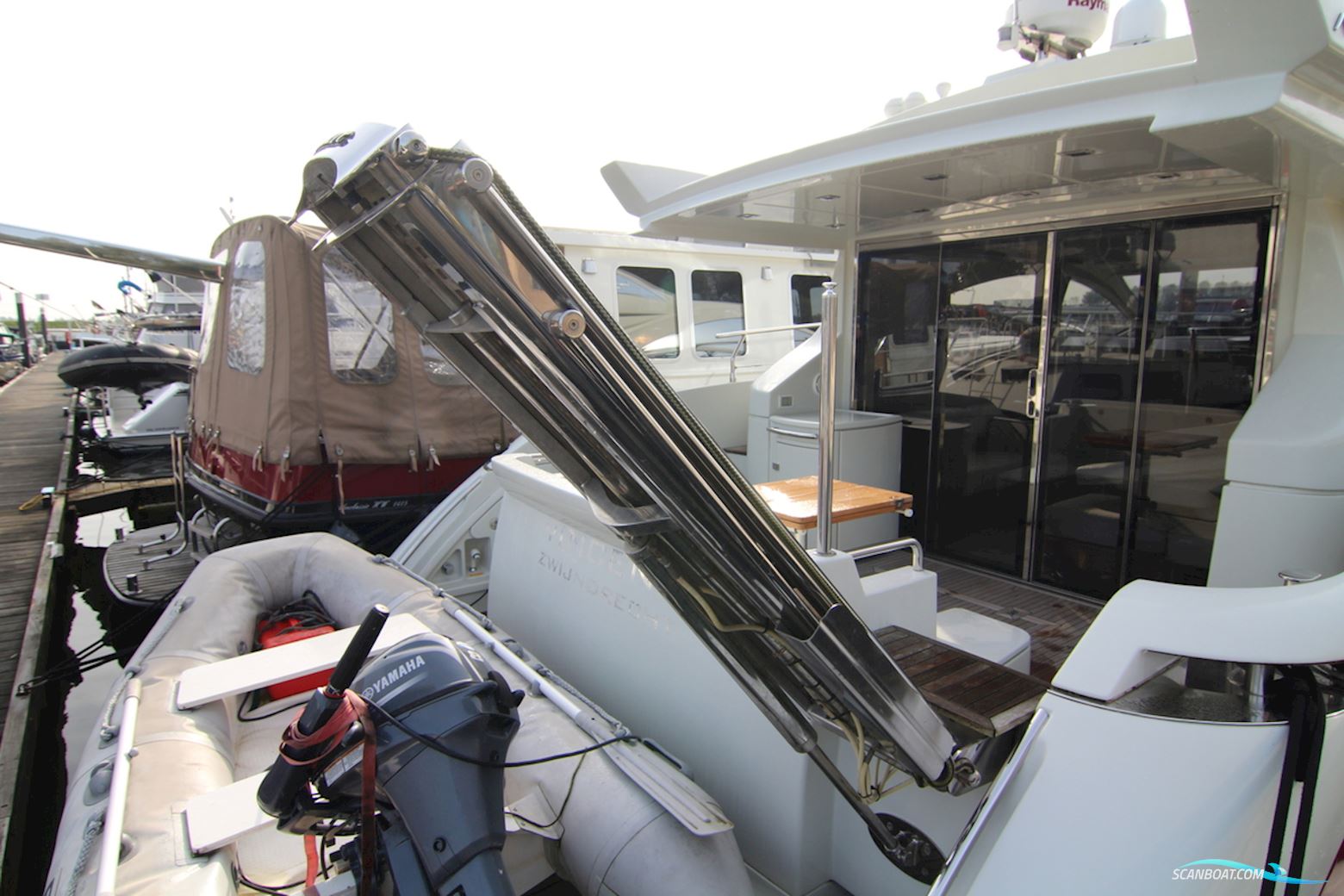 Azimut 43S