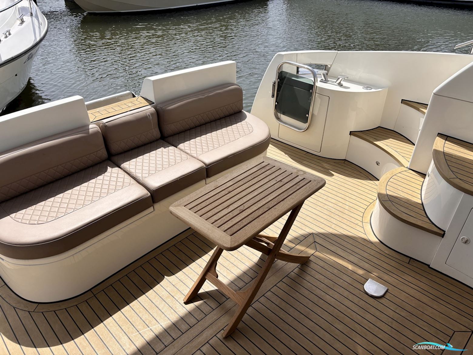 Azimut 46 Fly