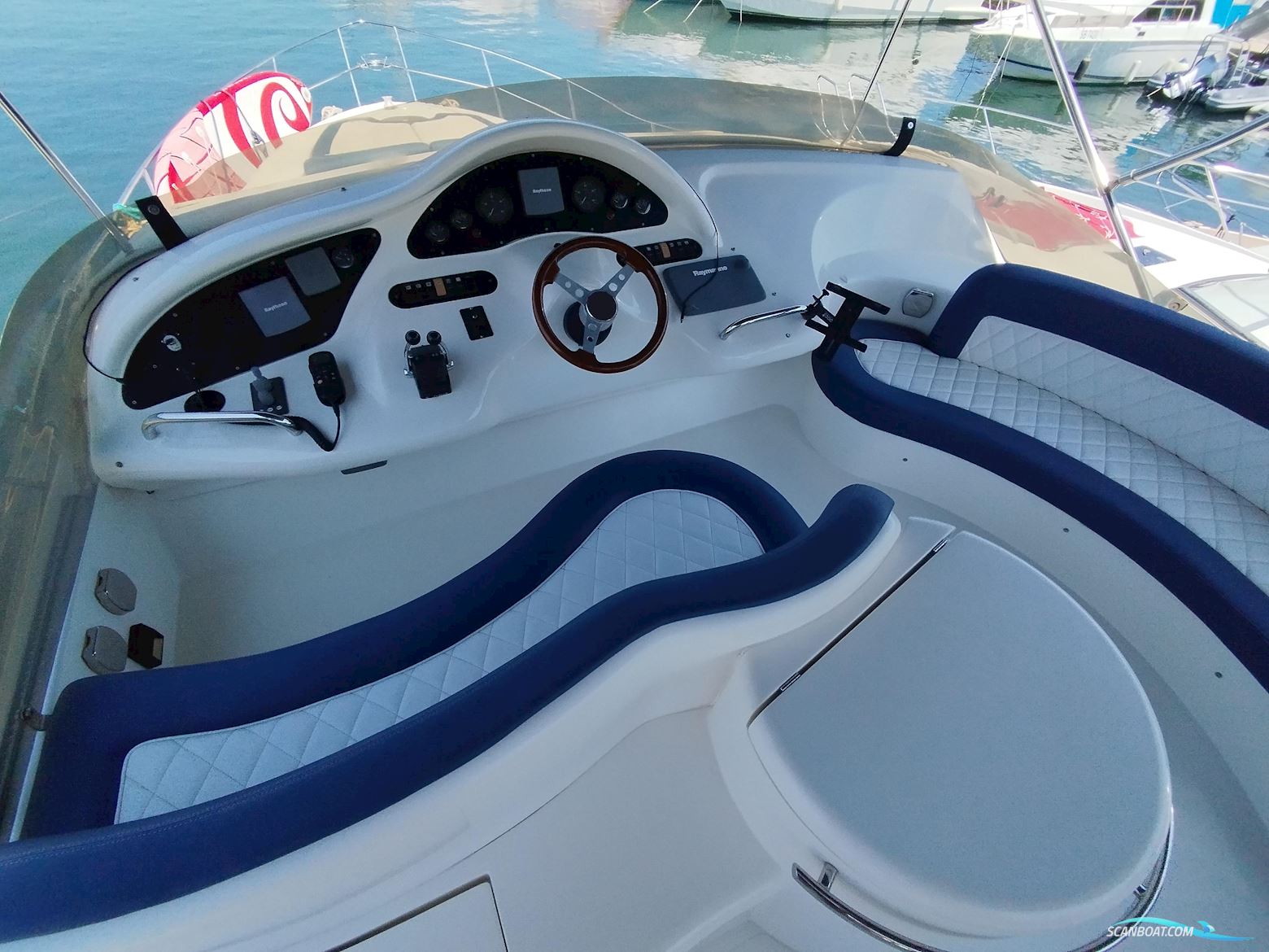 Azimut 46