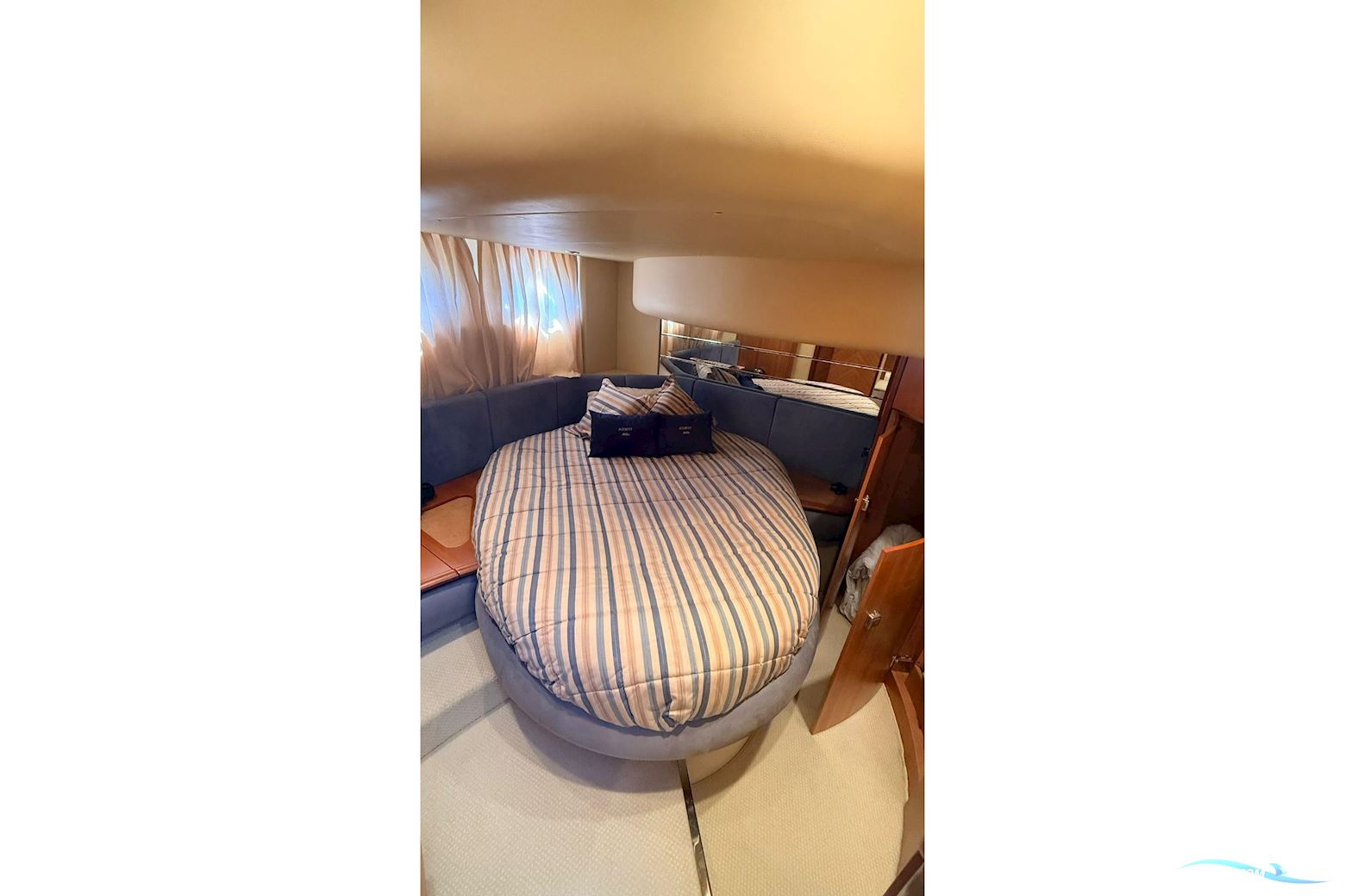 Azimut 46
