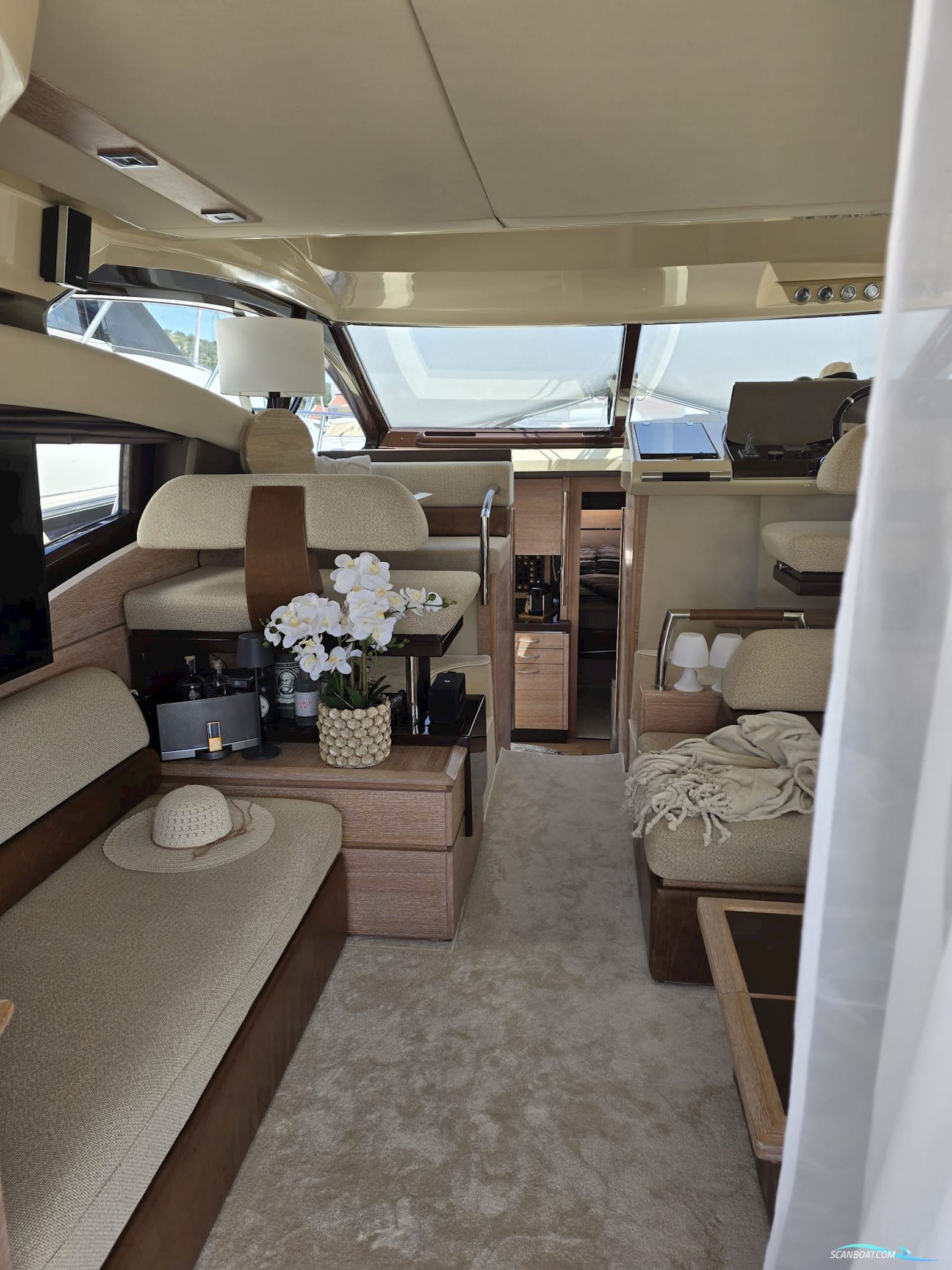 Azimut 47