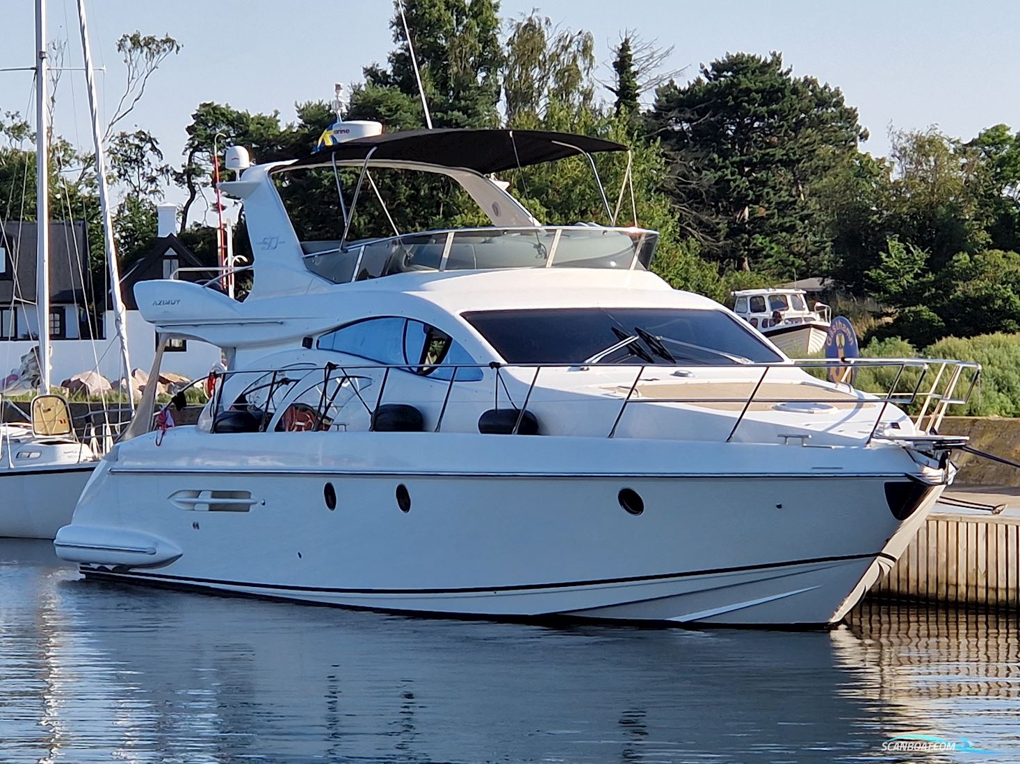 Azimut 50 Fly Motorboat 2005, with Caterpillar C12 engine, Denmark