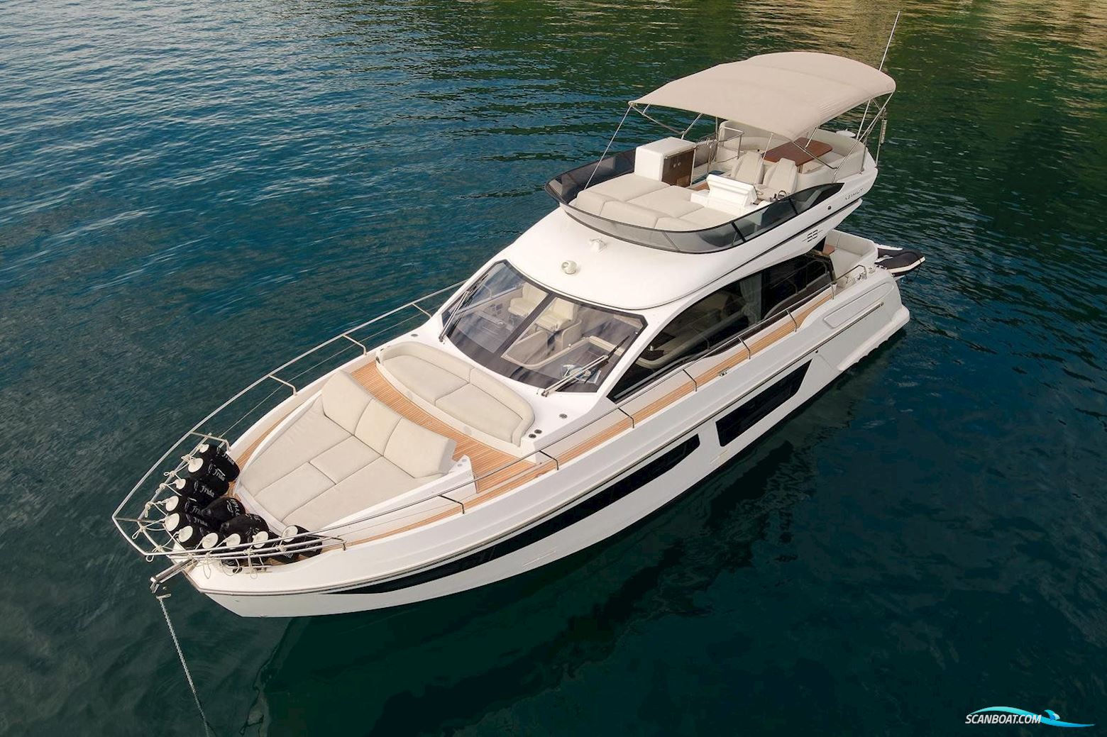 Azimut 53 Fly