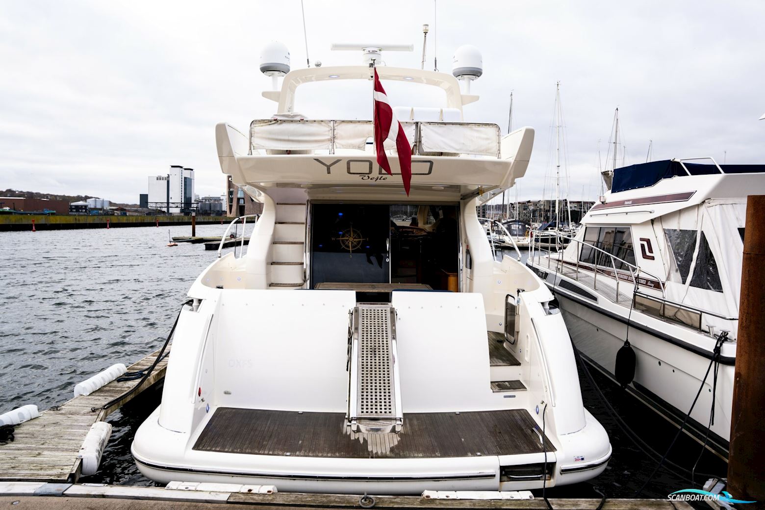 Azimut 55