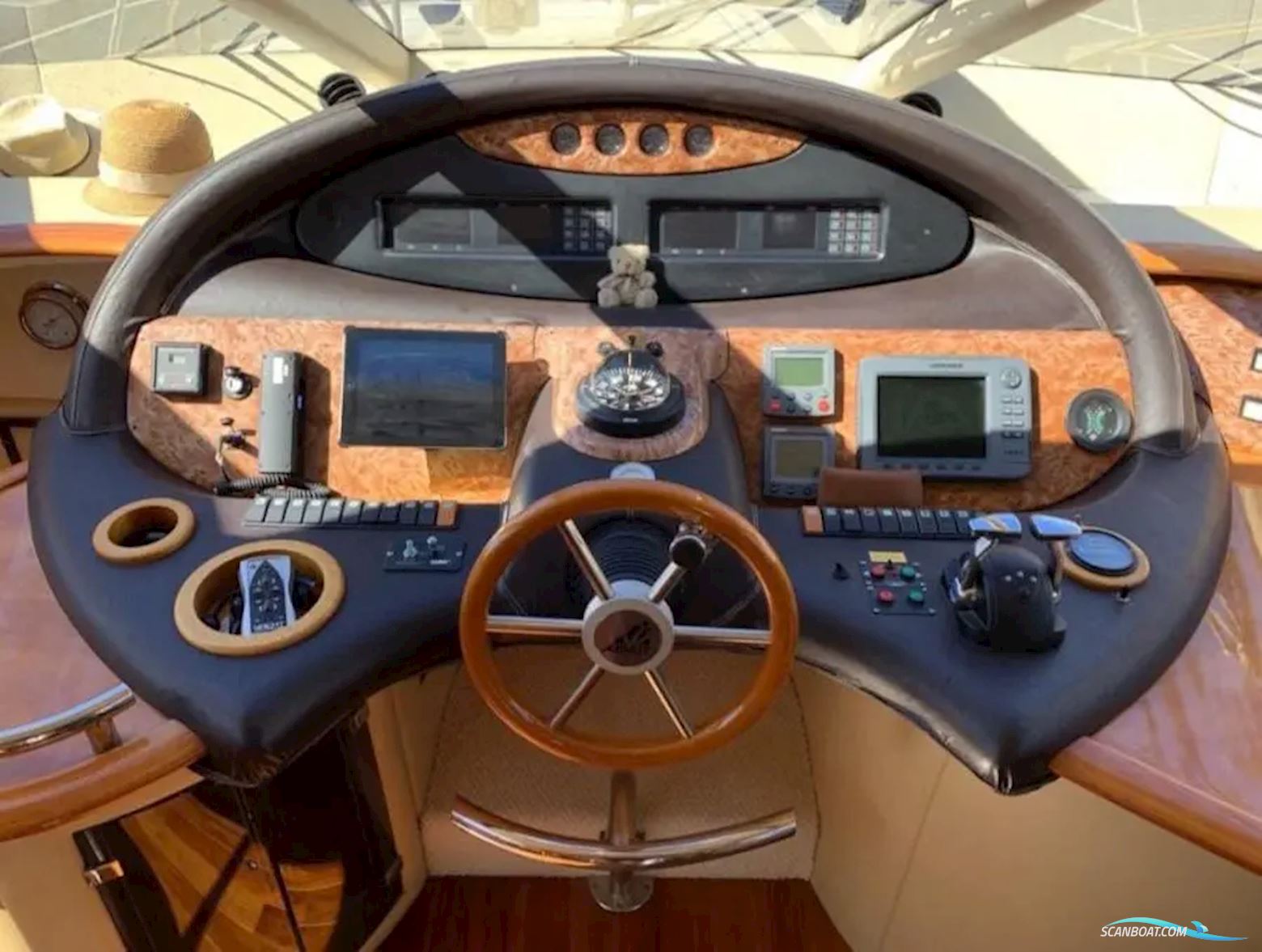Azimut 55