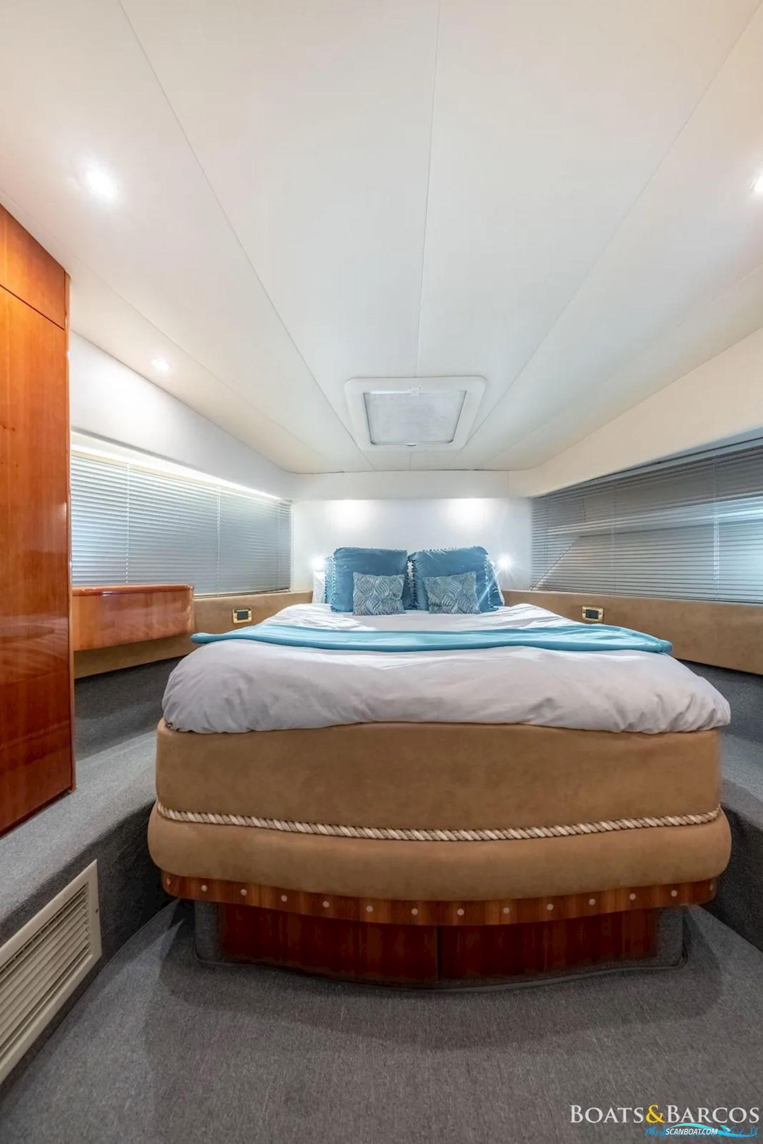 Azimut 58