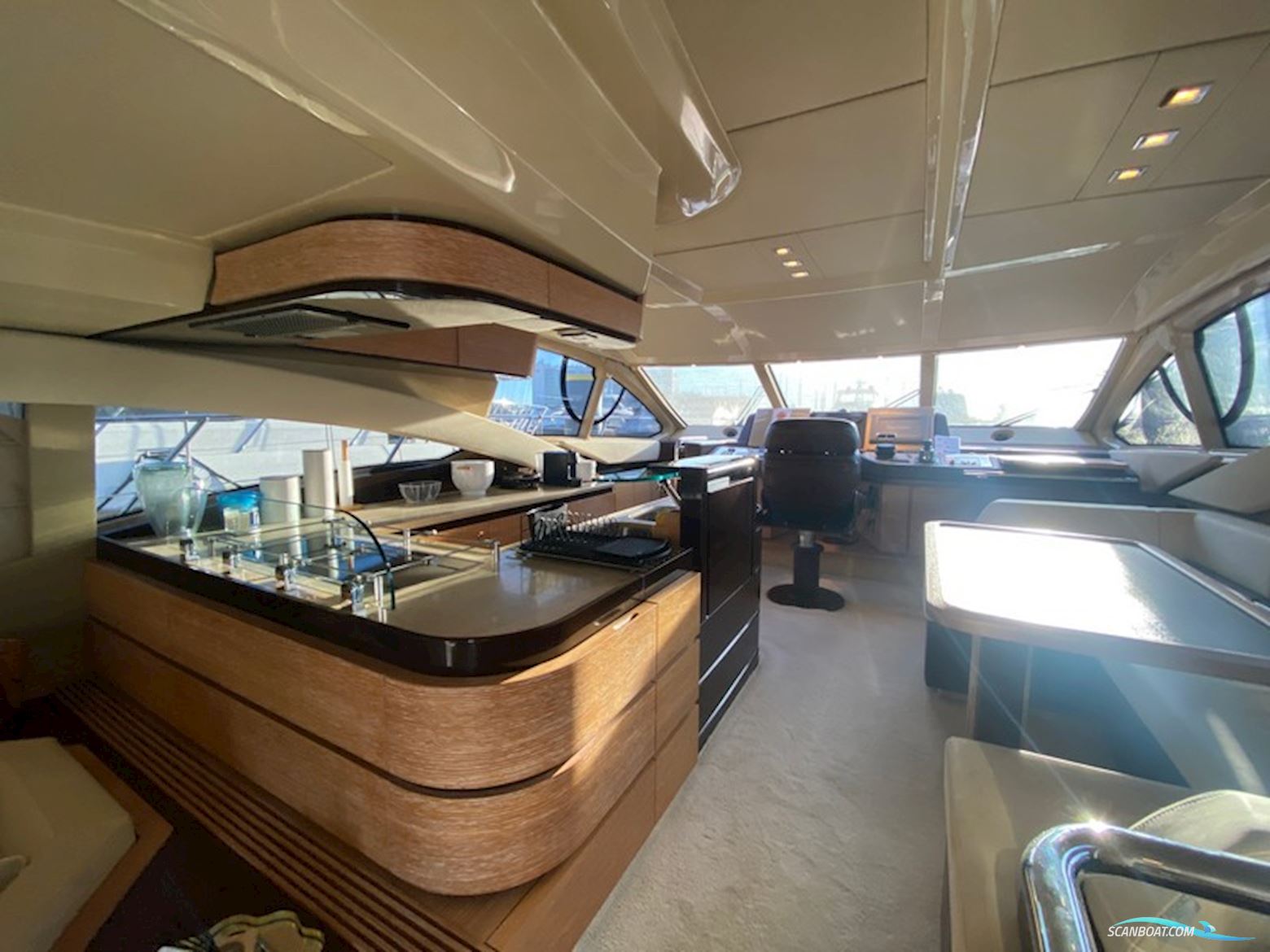 Azimut 60 Fly