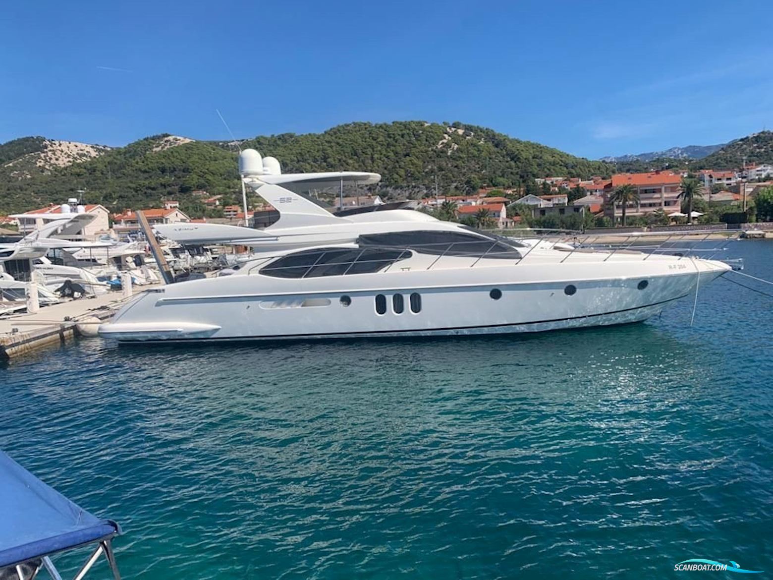 Azimut 62 Fly - Model 2005 Motorboat 2005, with Caterpillar engine, Croatia