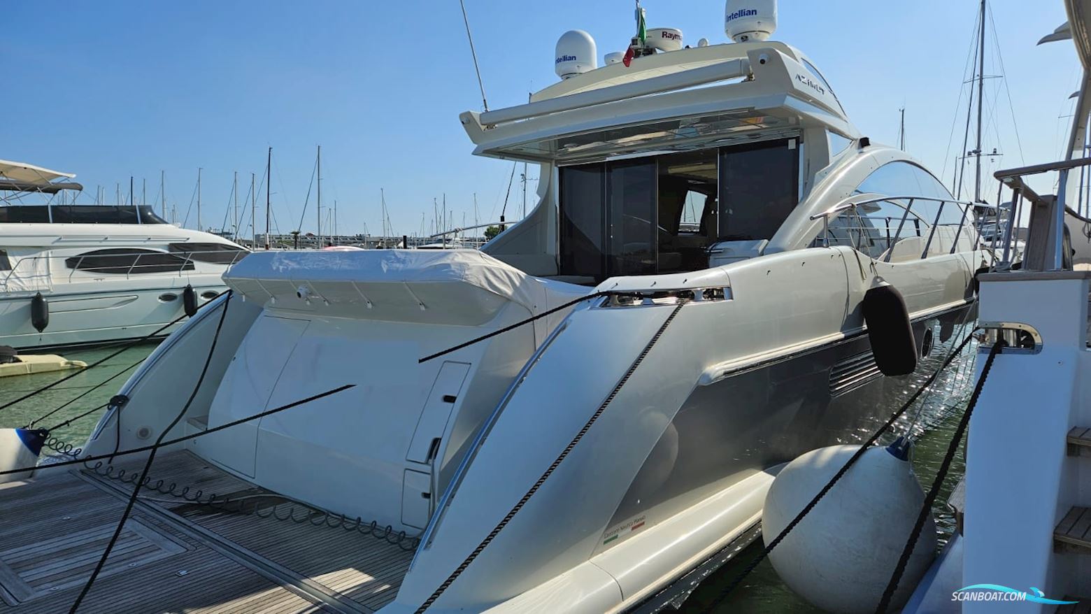 Azimut 62S