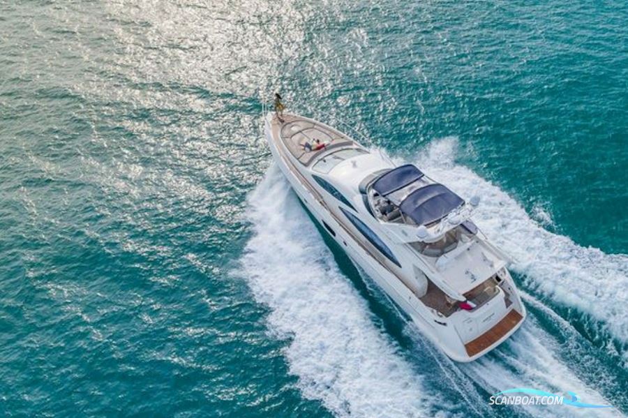Azimut 68 Evolution