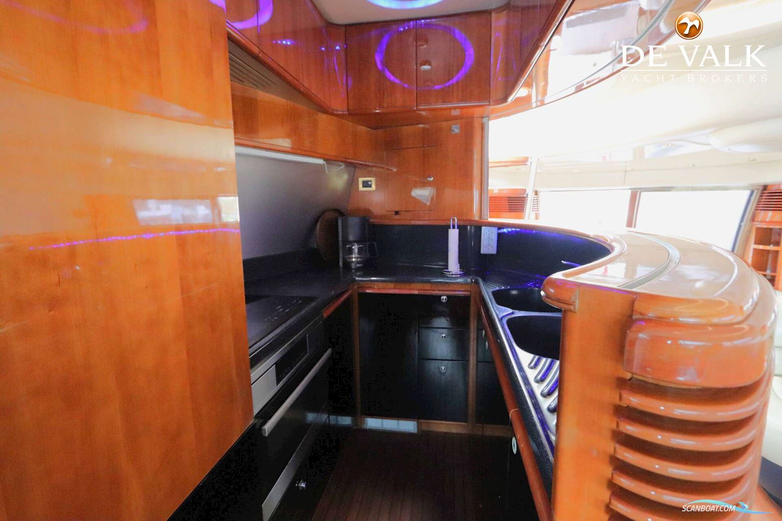 Azimut 68 Plus