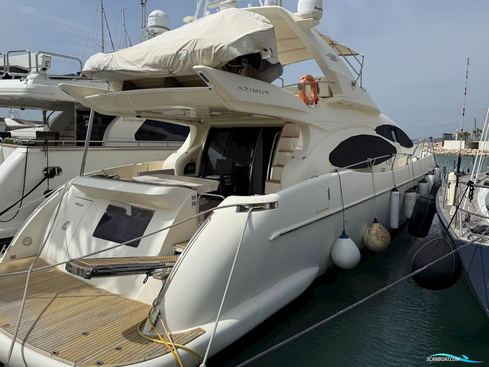 Azimut 68