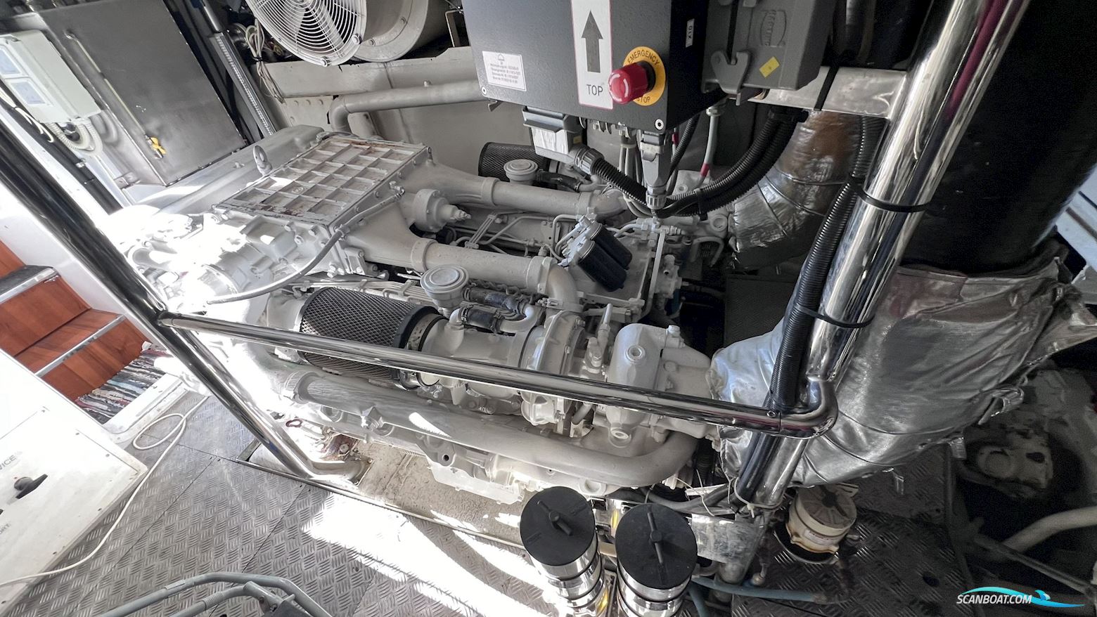 Azimut 75 FLY - 4 KABINEN - 2005