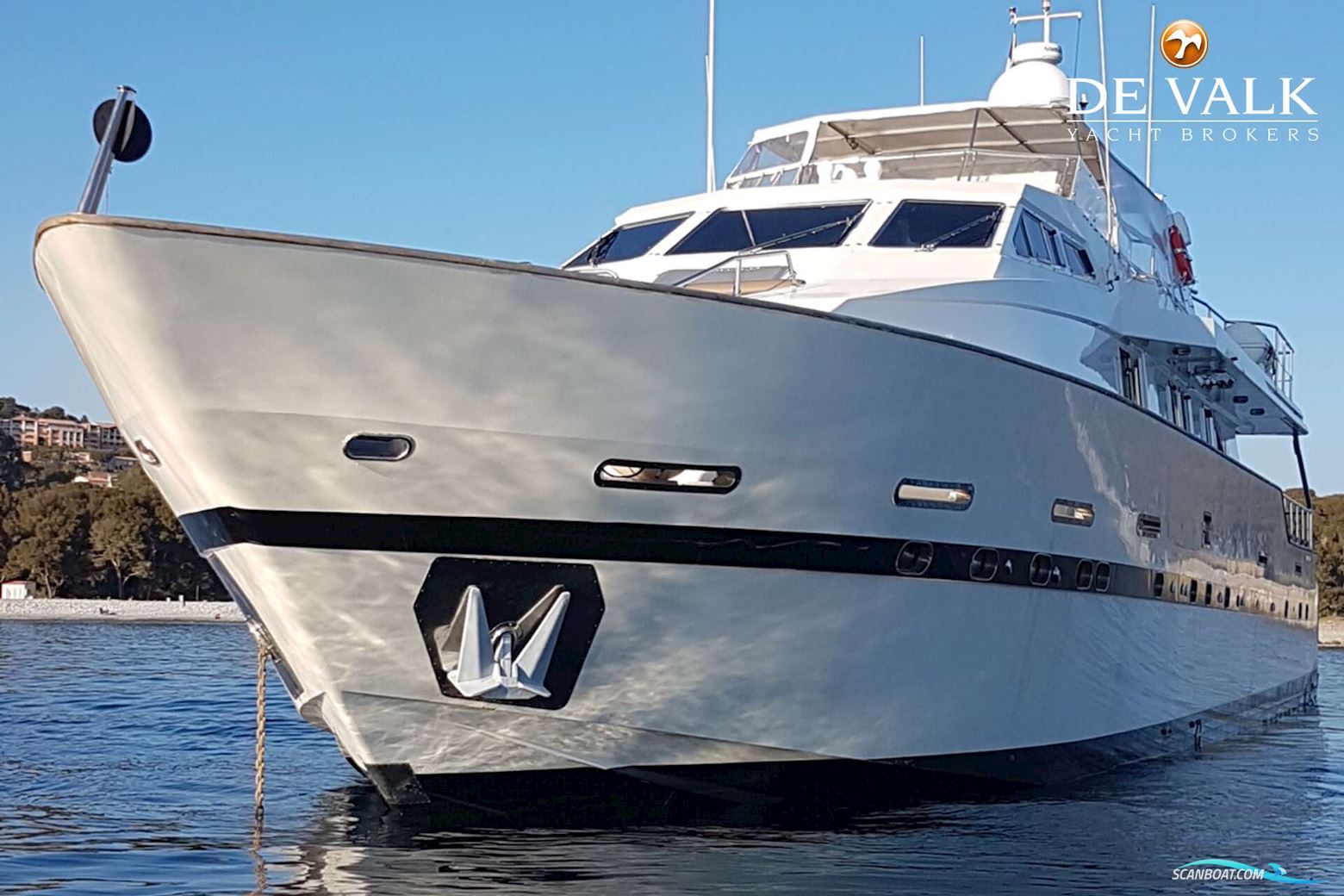 Azimut 90