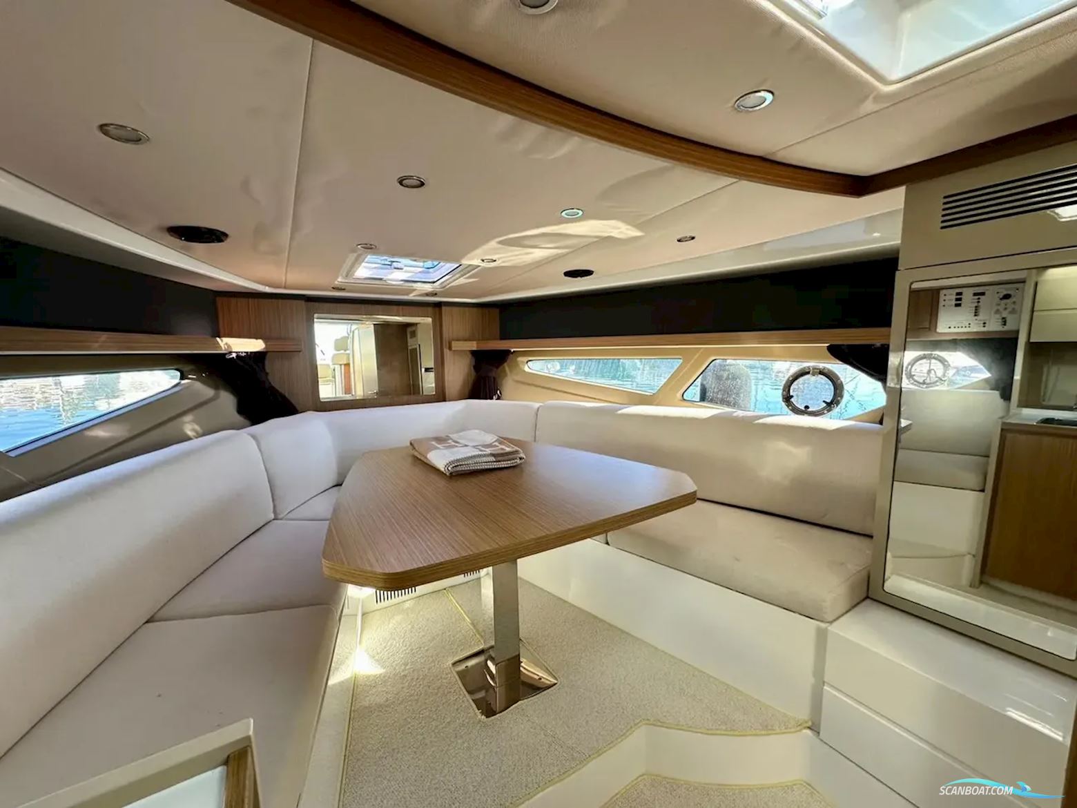 Azimut Atlantis 34