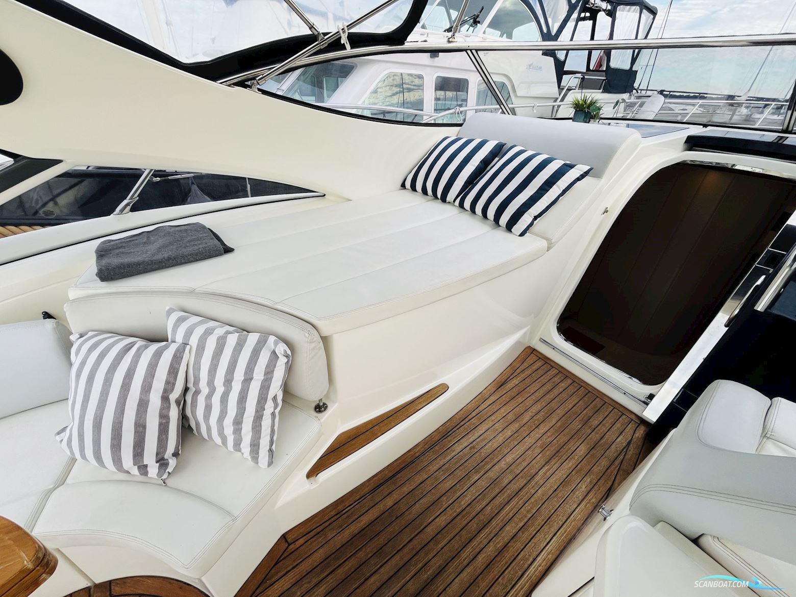 Azimut Atlantis 39
