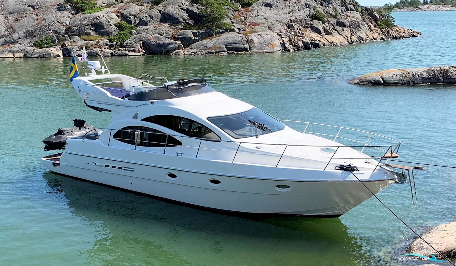 Azimut Azimut 42 Fly Motorboat 2001, with 2 st Caterpillar 3126-385 Dita (2x385 hk) engine, Sweden