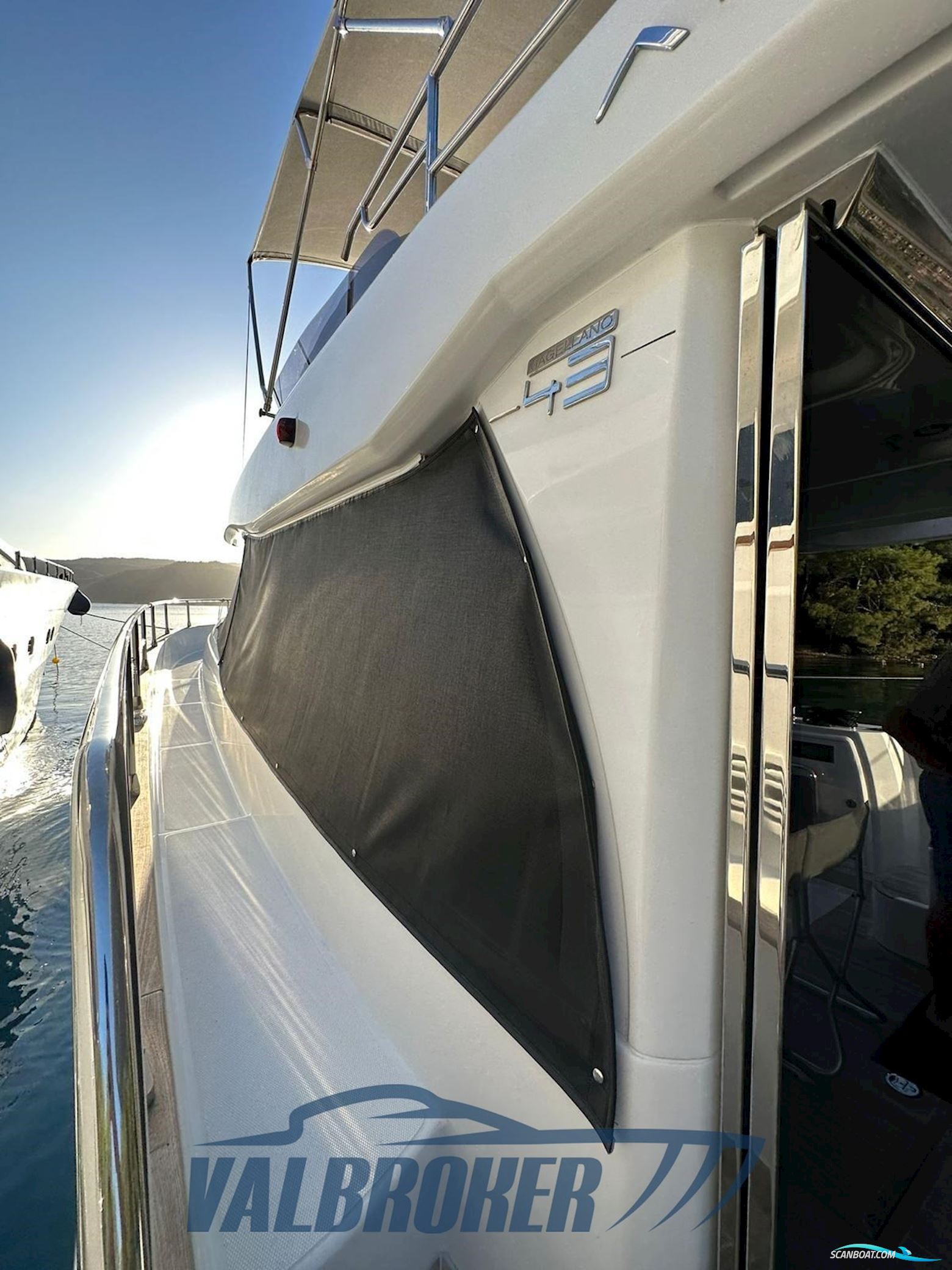 Azimut Magellano 43