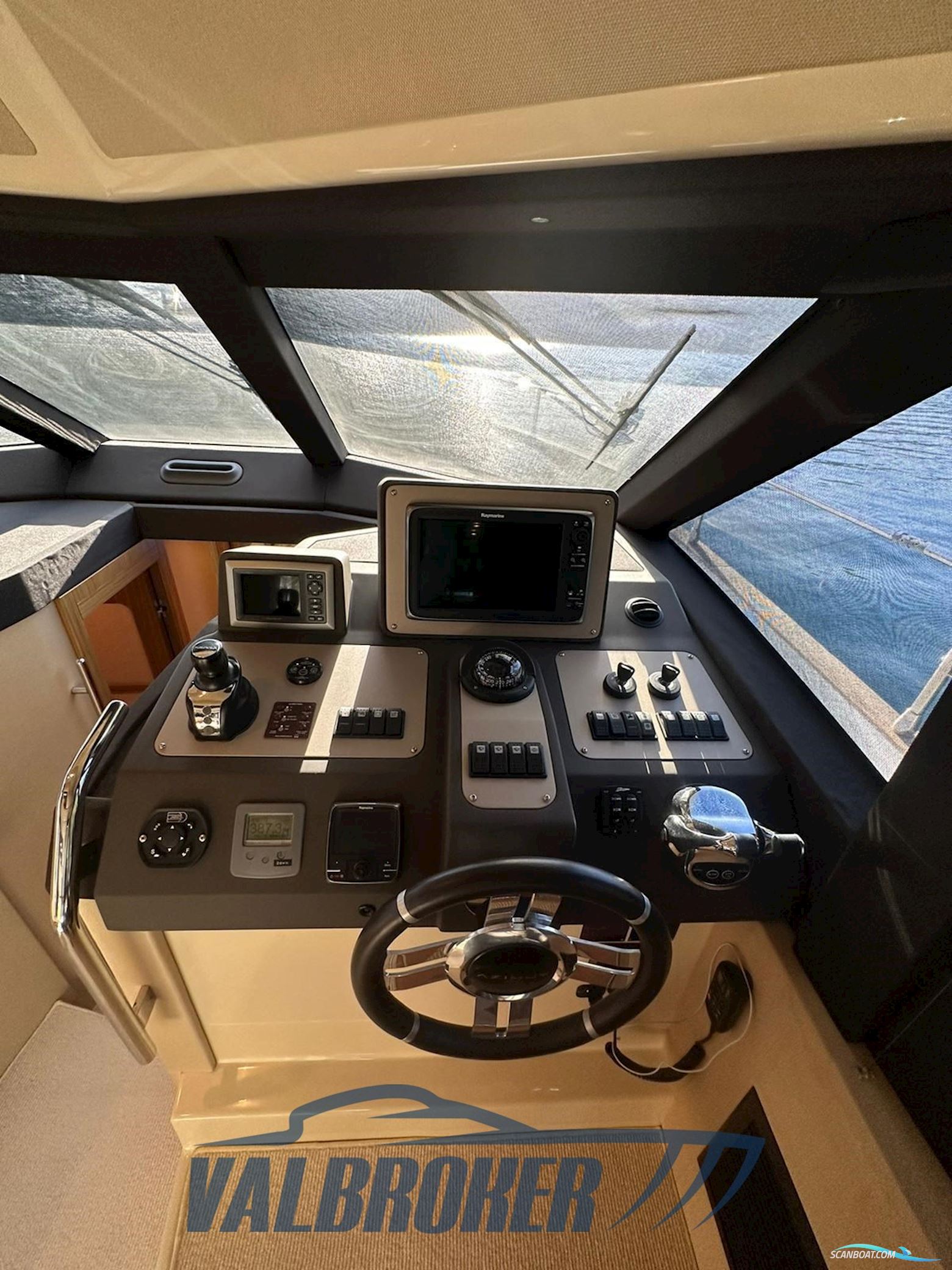 Azimut Magellano 43