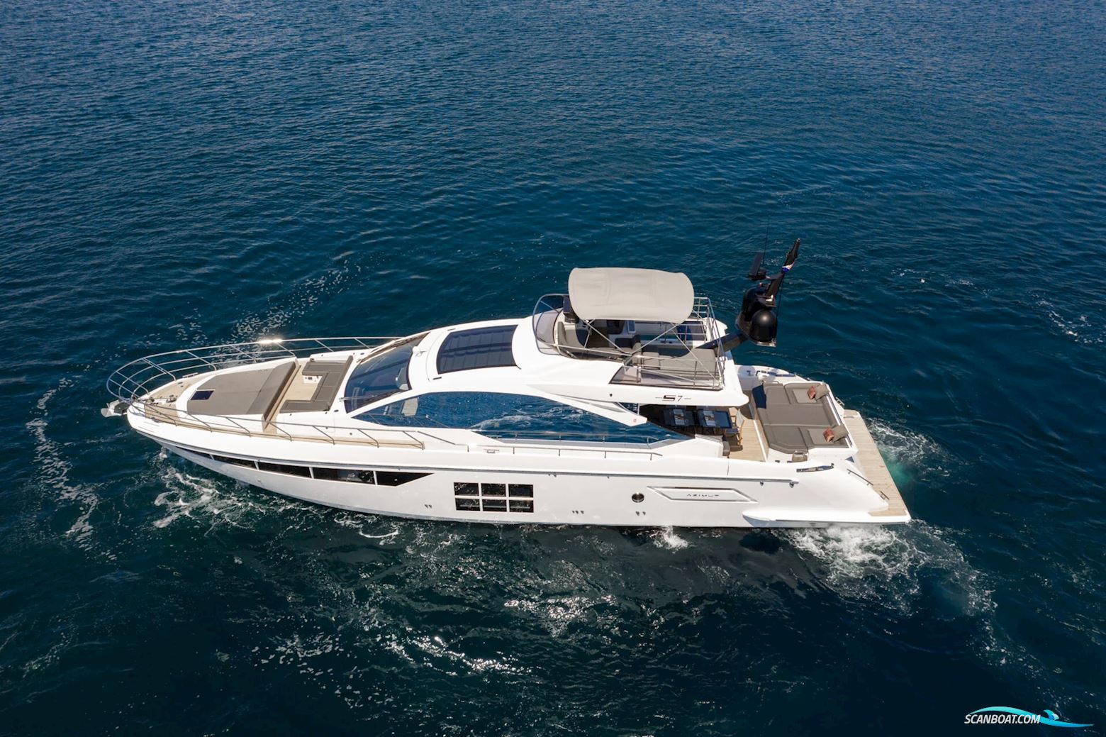 Azimut S7 Motorboat 2018, with Volvo Penta Ips-D13_1050 engine, Croatia