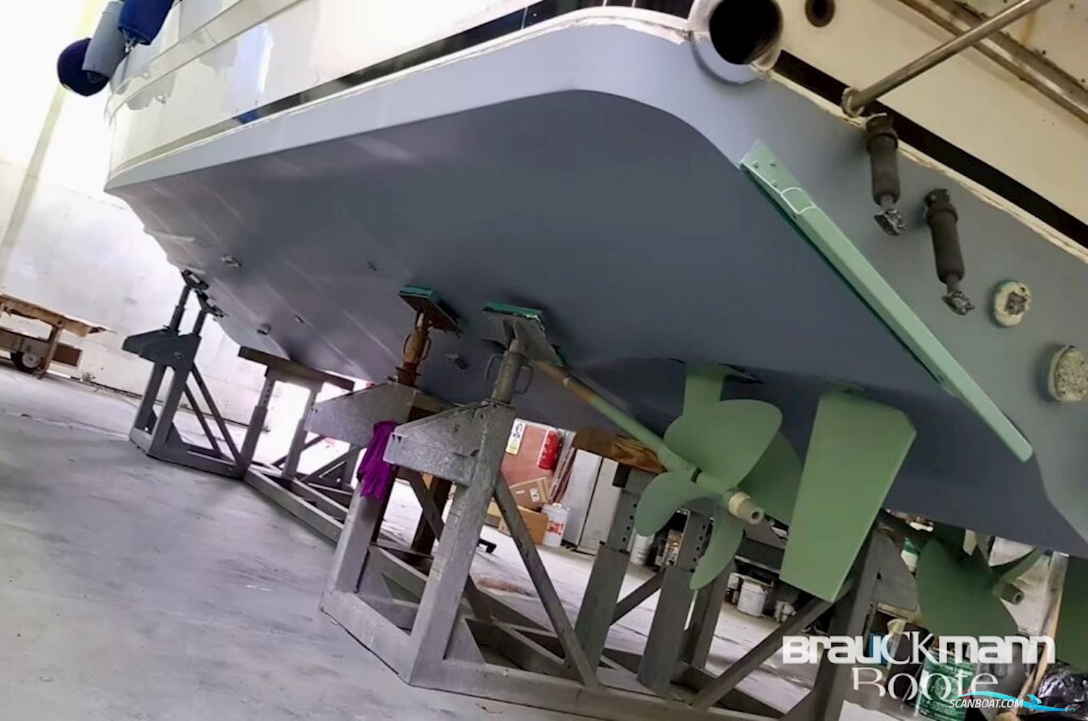 Azimut Yachts 43 FLY