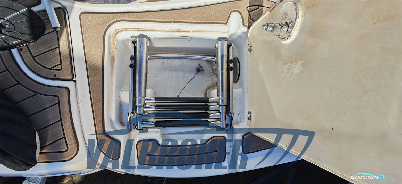 Azure Boats AZ 258 BR