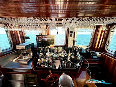 Båd Cafe Sorte Louis Motorboat 1950, with Engine Type 1 Stk. 4-Cylindret 2-Takt Alpha Diesel, 119 hk,Hk 119,Diesel engine, Denmark