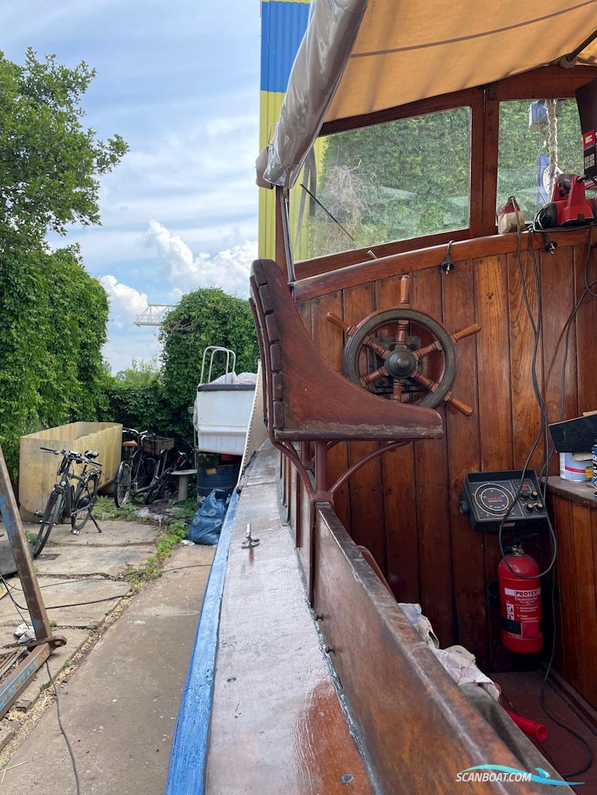 Backdecker