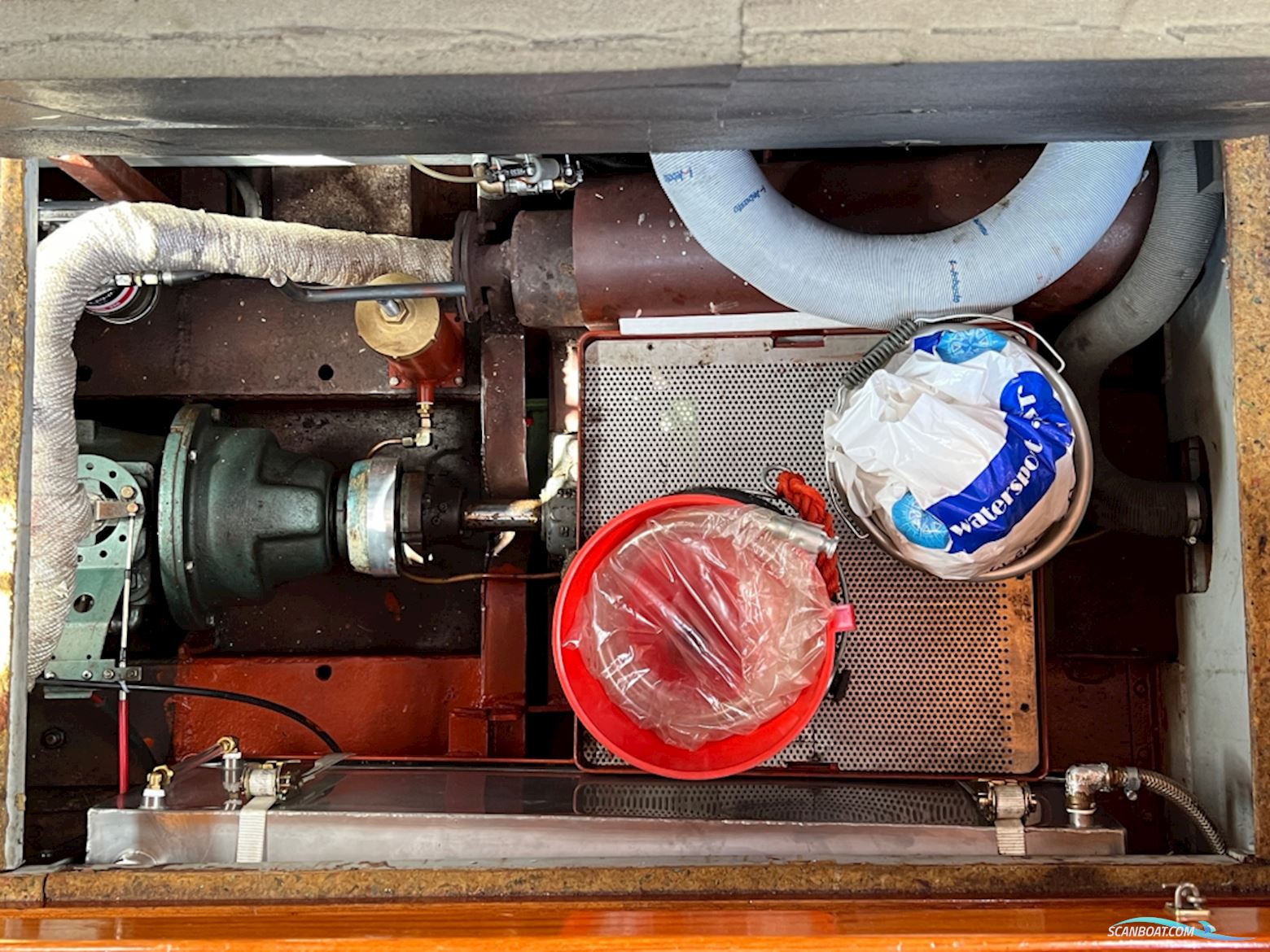 Bakdekker Met Kofferdek en Achterkajuit