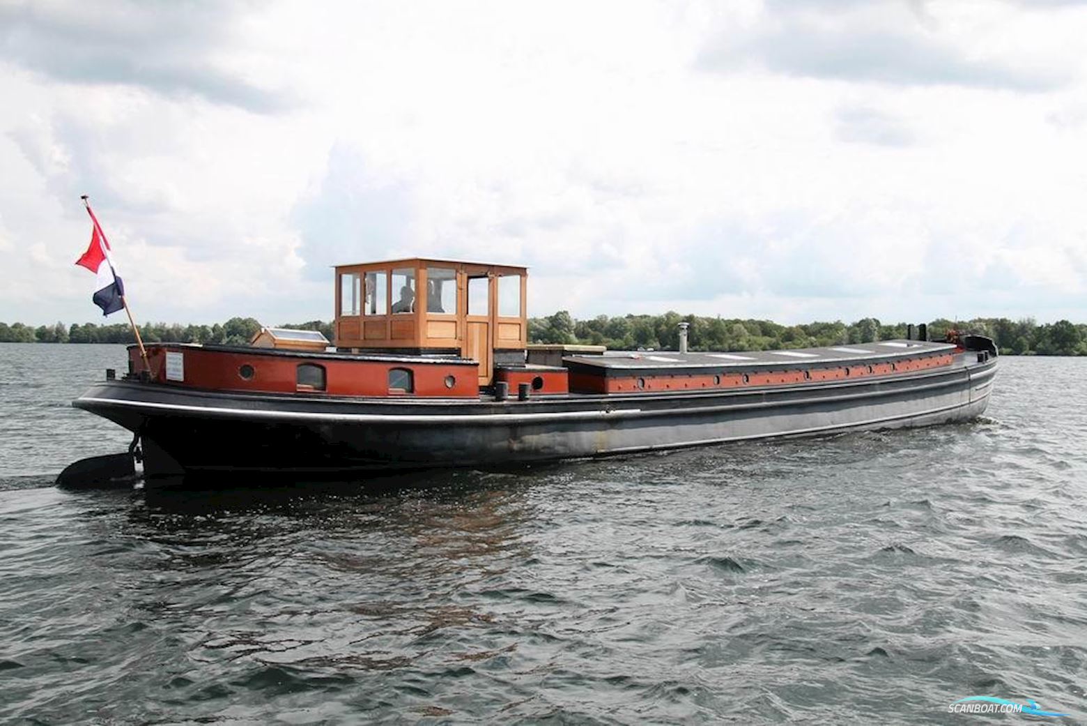 Barge Luxe Motor