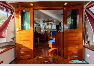 Barkas 10.30 OK Motorboat 2000, with Vetus Deutz engine, The Netherlands
