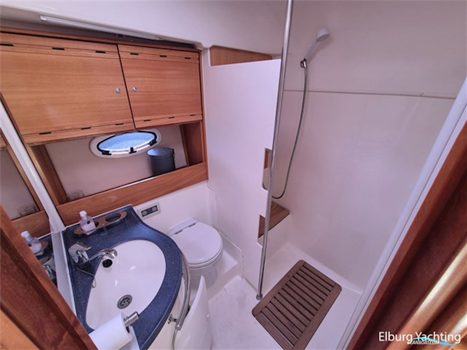 Bavaria  37 Sport