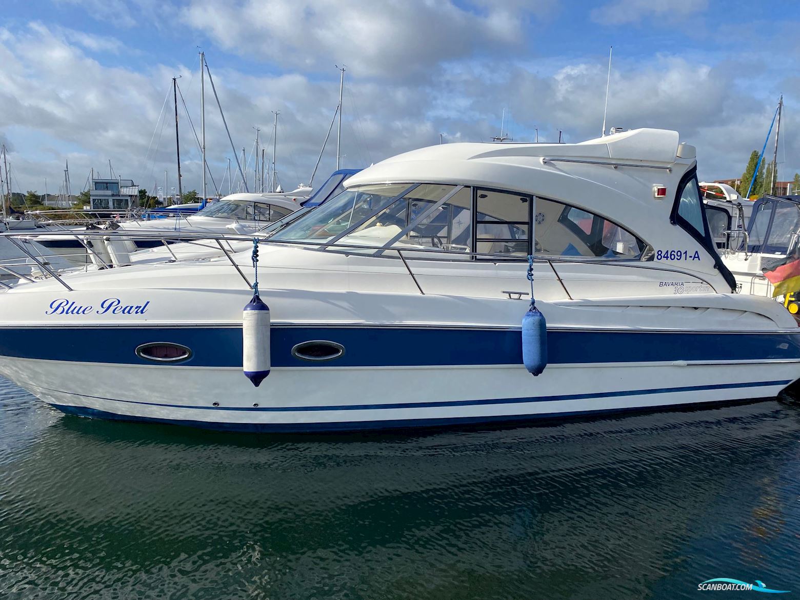 Bavaria 30 HT Motorboat 2008, with Volvo Penta 4,3 GXI engine, Germany