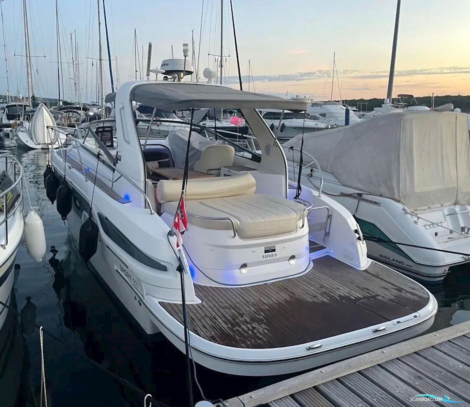 Bavaria 32 SPORT - 2013 Motorboat 2013, with MERCRUISER 5,0 MPI V8 BRAVO III engine, Croatia